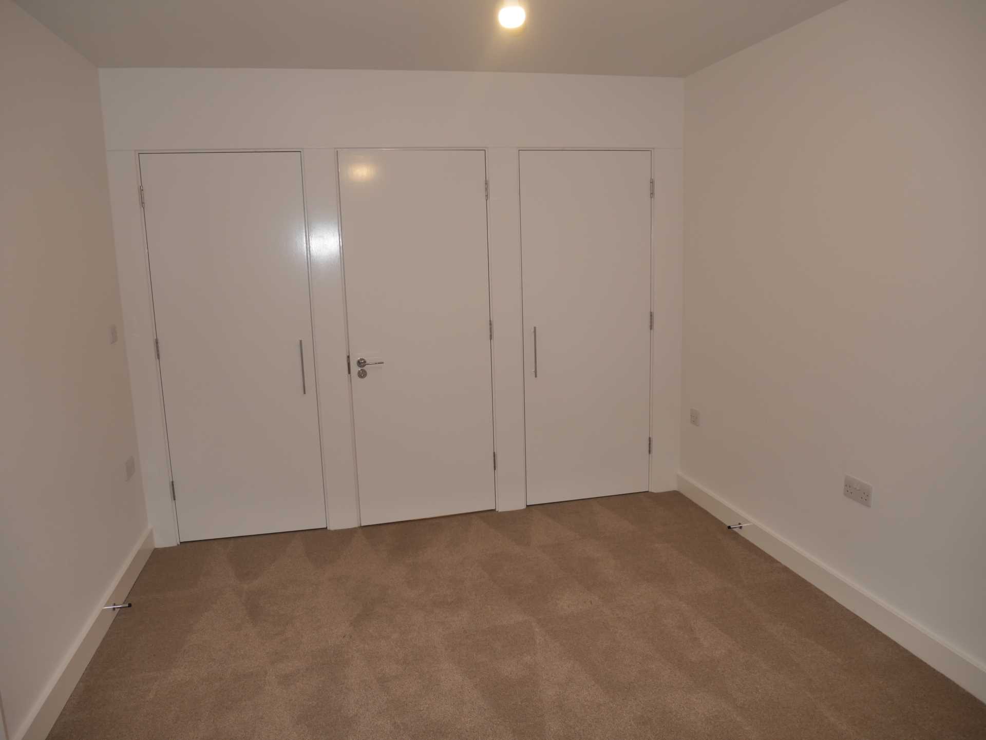 Westmount W2, Image 11