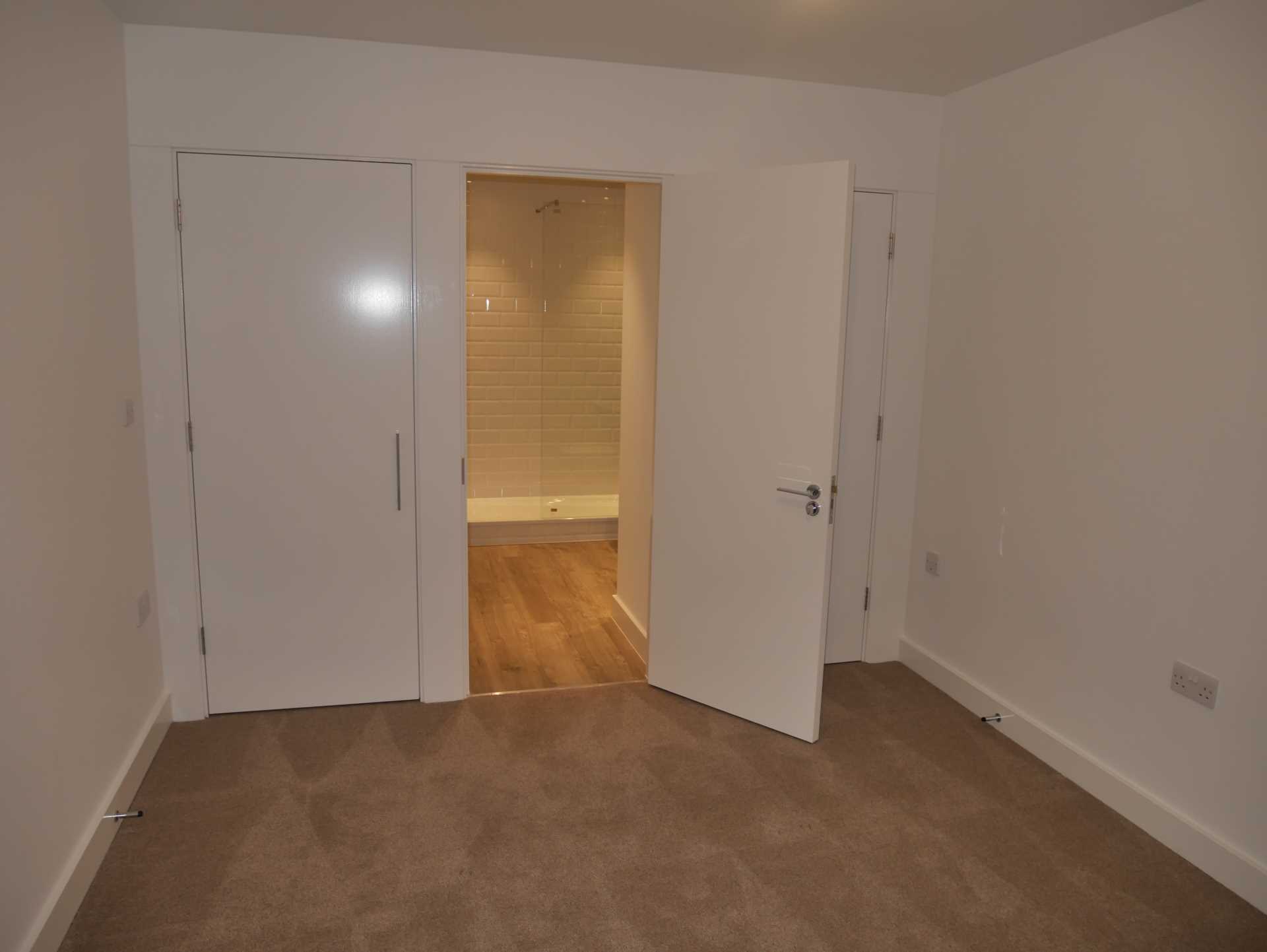Westmount W2, Image 12