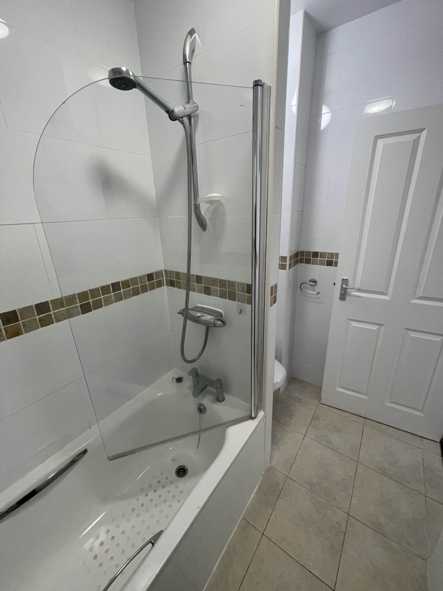 St Johns Road, St Helier, Image 20