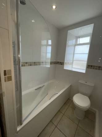 St Johns Road, St Helier, Image 16