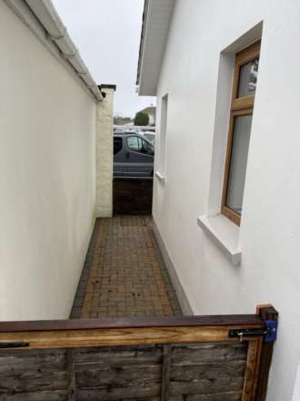 La Rue Du Temple, St John, Image 29