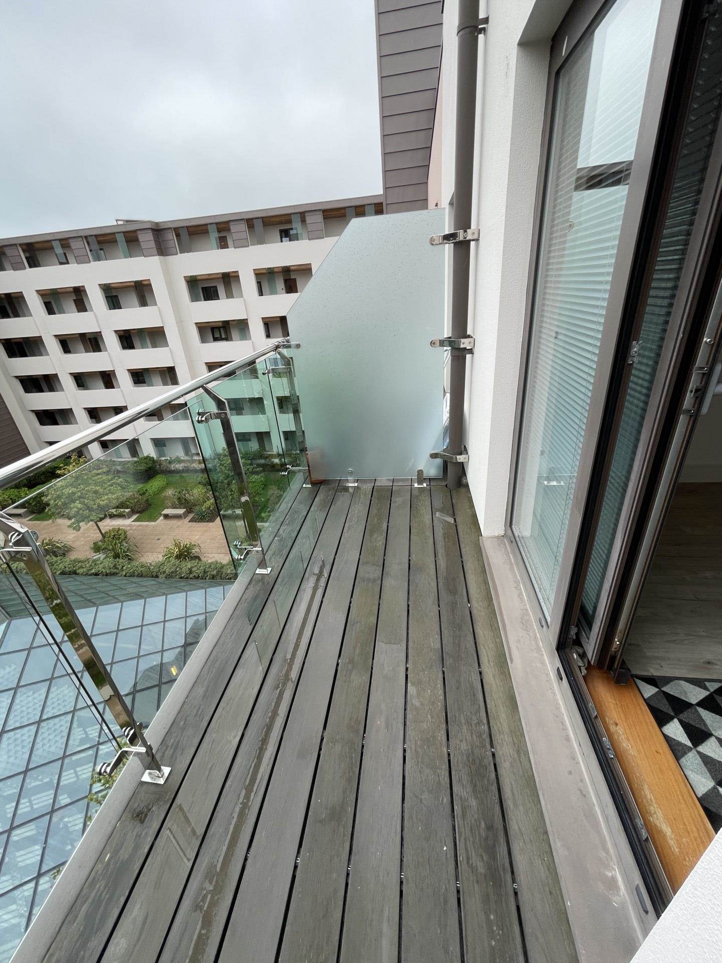 Castle Quay, La Rue De L'Etau, Image 9