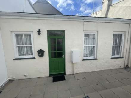1 Bedroom Semi-Detached, St John`s Road, St Helier