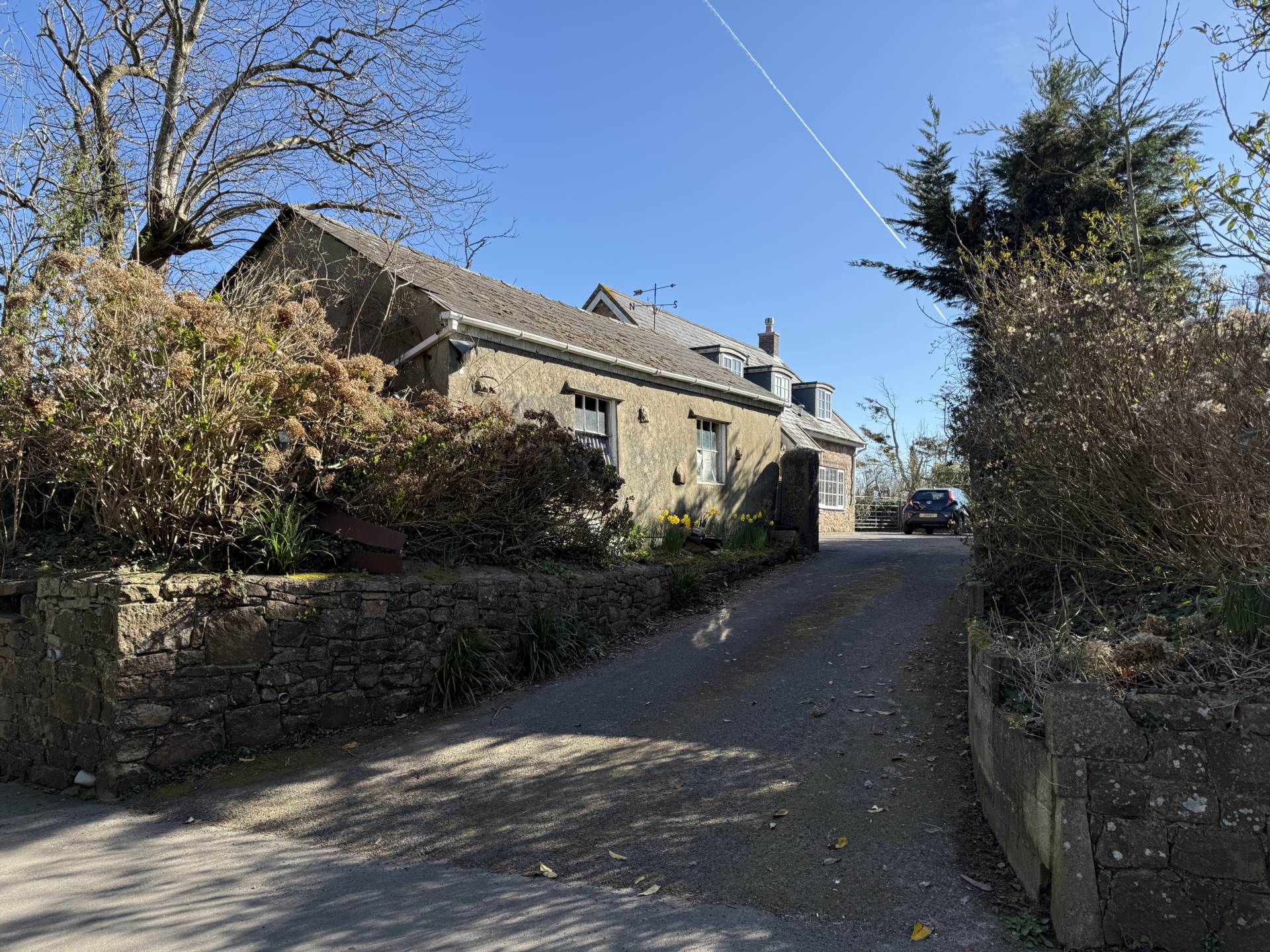La Rue De Chataigniers, St John, Image 15