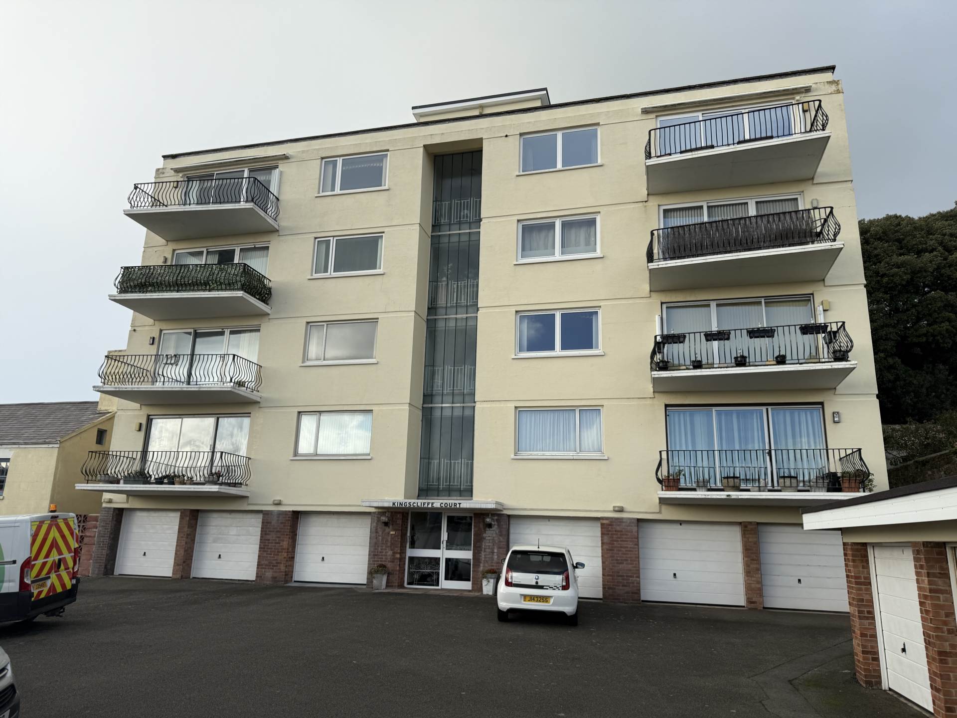 Lower Kings Cliff, St Helier, Image 1