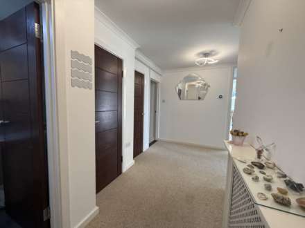 Lower Kings Cliff, St Helier, Image 4