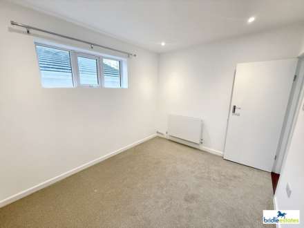 La Rue Des Chenes, St Helier, Image 13