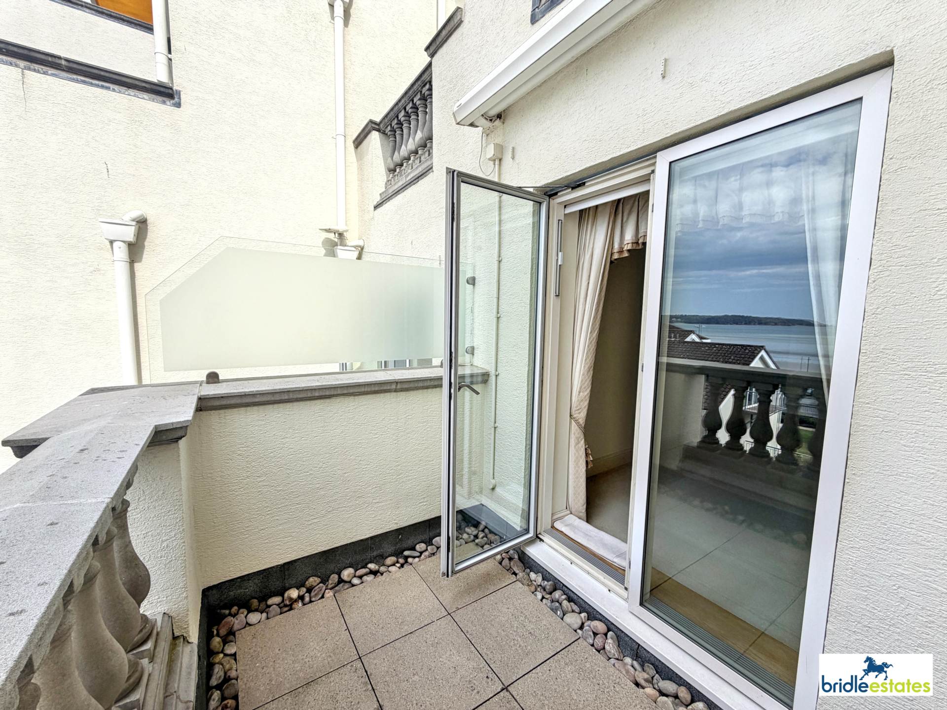 Les Vanniers Apartments, La Route De St. Aubin, St Helier, Image 11