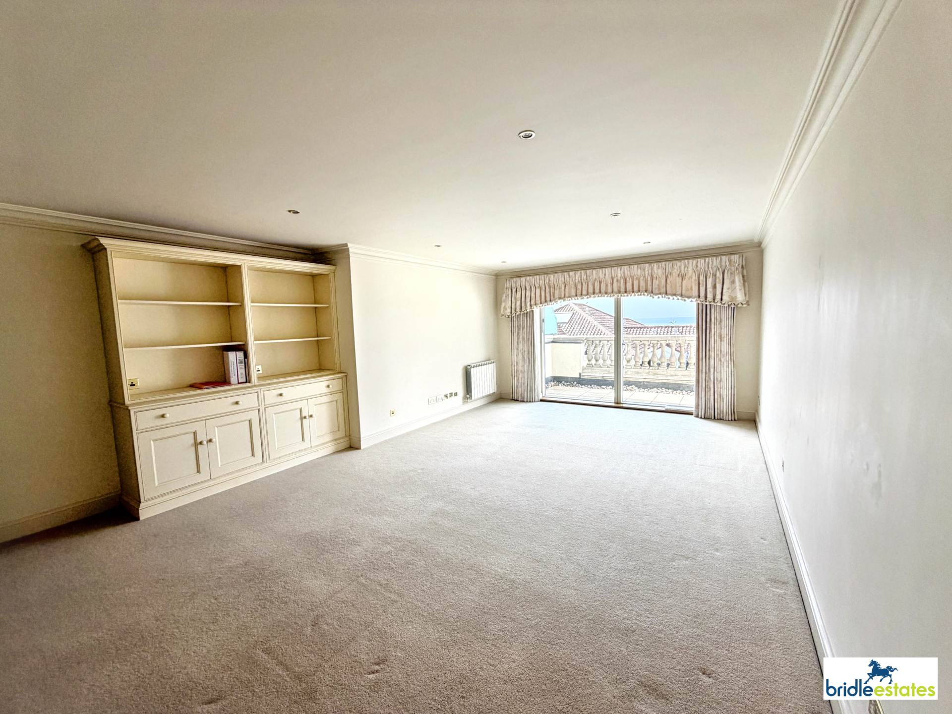 Les Vanniers Apartments, La Route De St. Aubin, St Helier, Image 3
