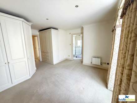 Les Vanniers Apartments, La Route De St. Aubin, St Helier, Image 17