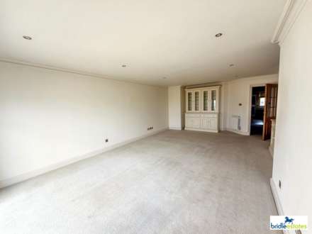 Les Vanniers Apartments, La Route De St. Aubin, St Helier, Image 4