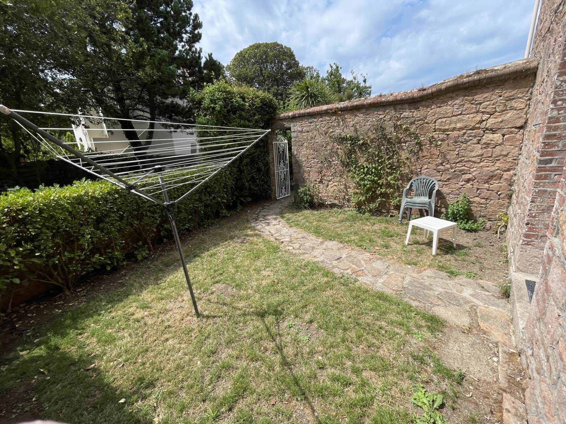 Rue De Bas, St Lawrence - close to Village centre, Image 21