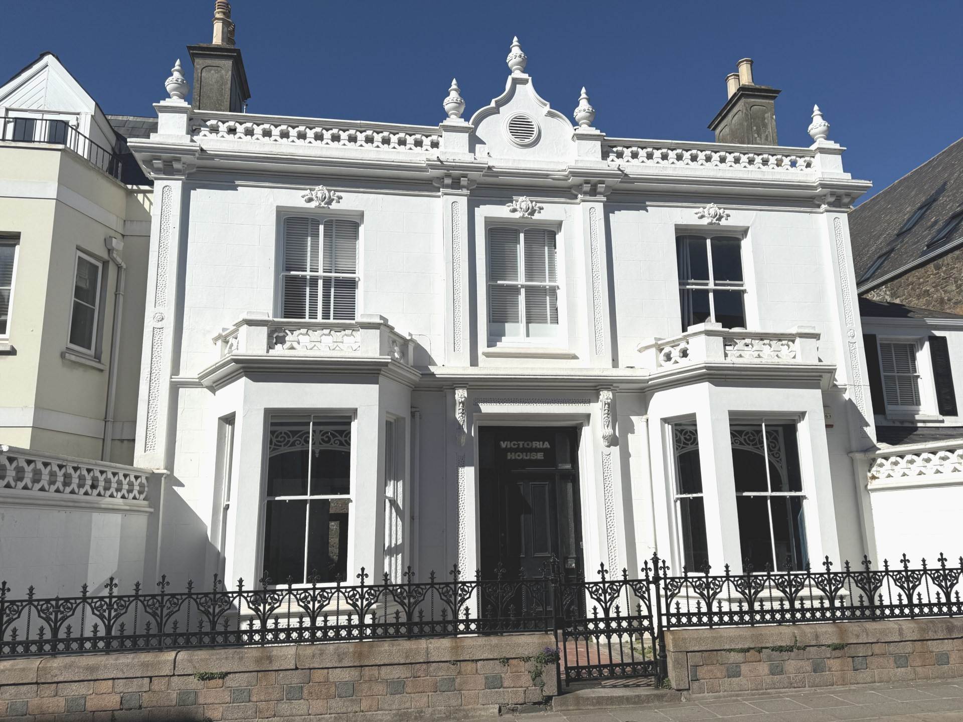 Victoria Street, St Helier, Image 1