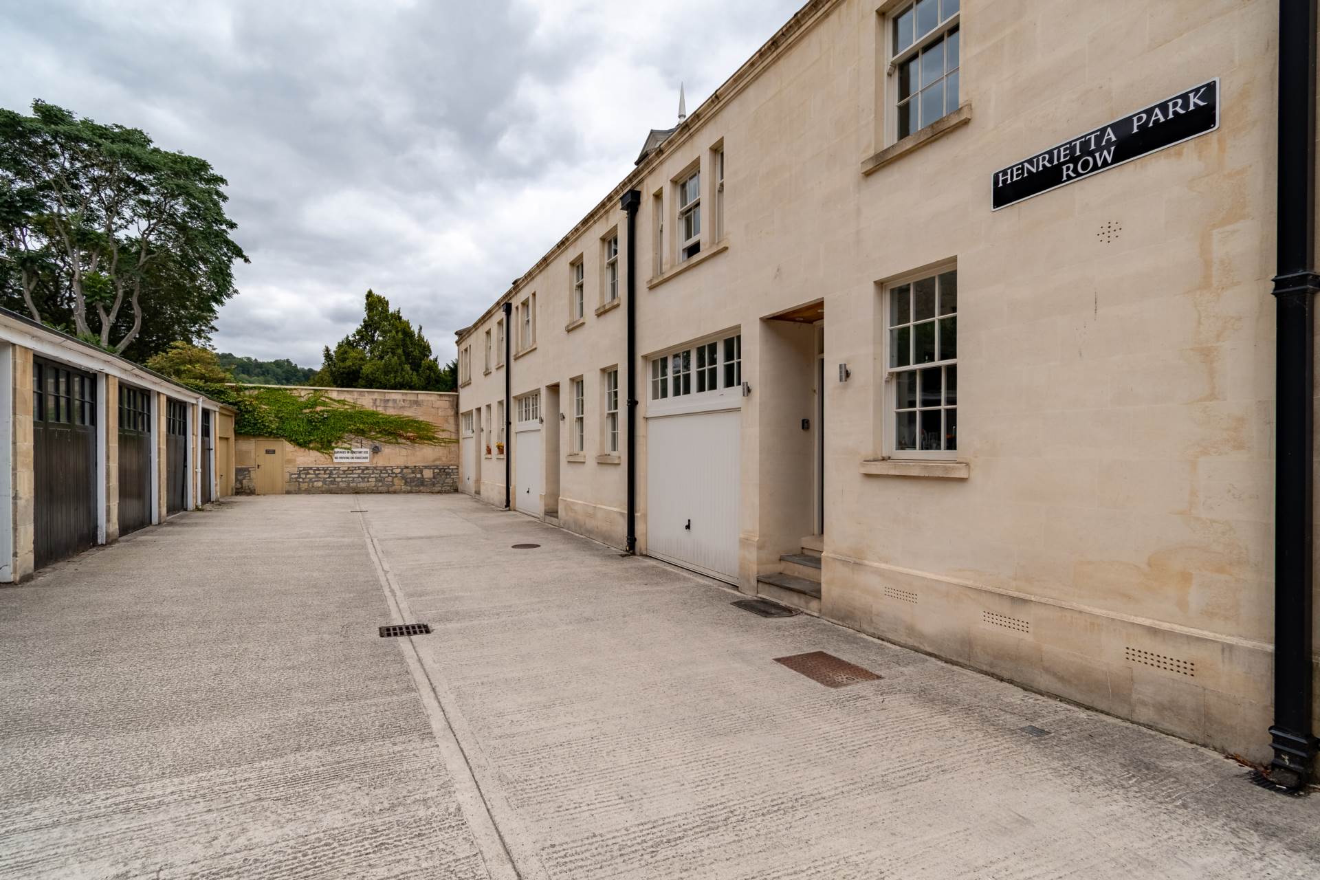 Henrietta  Mews, Bath, Image 2
