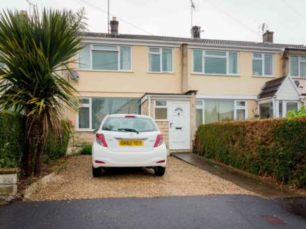 3 Bedroom Terrace, Harcourt Gardens, Weston