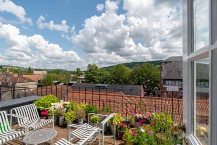 2 Bedroom Maisonette, Walcot Street, Bath