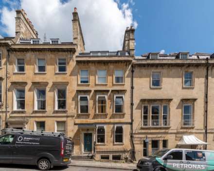 3 Bedroom House, Russell Street, Bath.