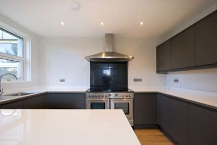 Stoneleigh Court, Lansdown, Bath, Image 2