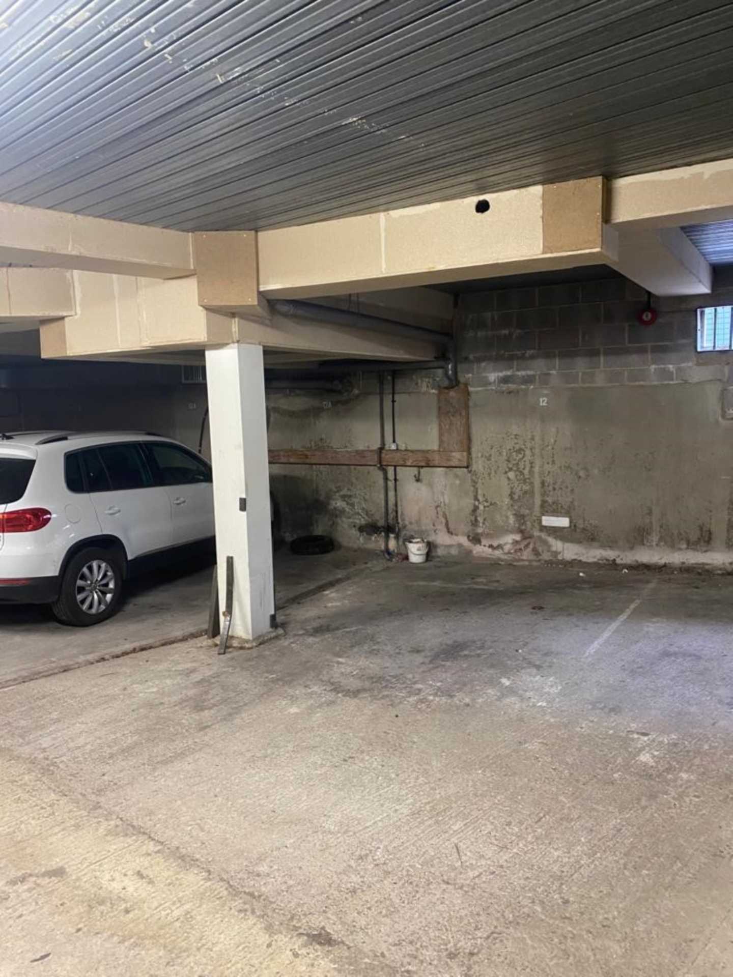 UNDERGROUND PARKING SPACE IN CIRCUS PLACE, Image 6