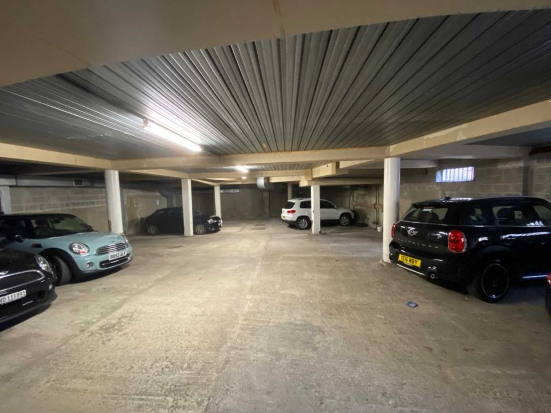 UNDERGROUND PARKING SPACE IN CIRCUS PLACE, Image 7
