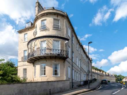 2 Bedroom Apartment, Camden Crescent, Bath