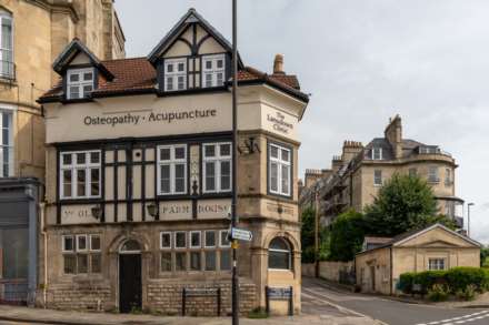 1 Bedroom Apartment, Old Farmhouse, 1 Lansdown Road