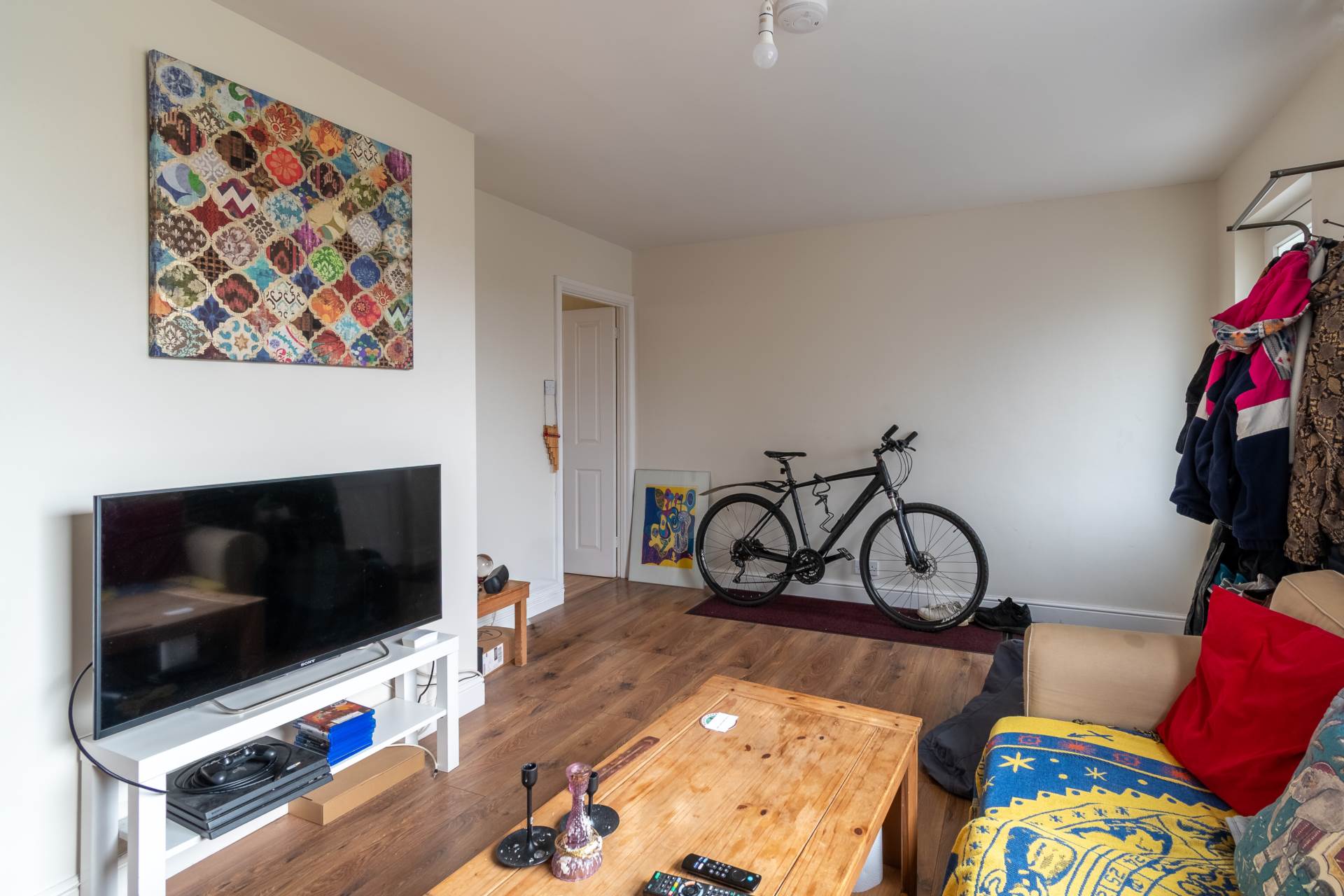 65 Harcourt Gardens, Image 3