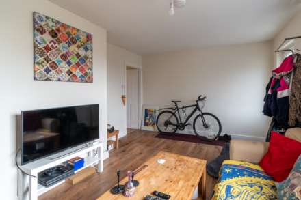 65 Harcourt Gardens, Image 3