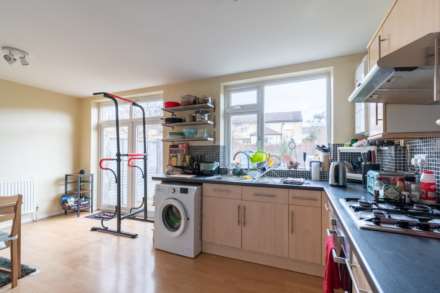 65 Harcourt Gardens, Image 5