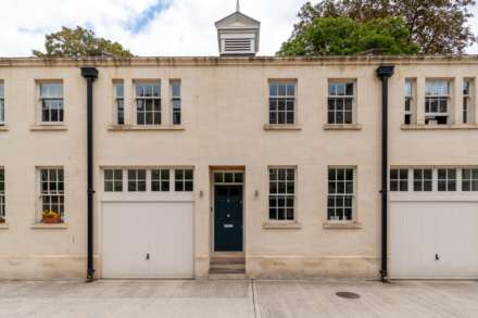 Henrietta  Mews, Bath