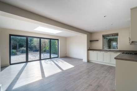 Lowden Avenue, Chippenham, Image 5