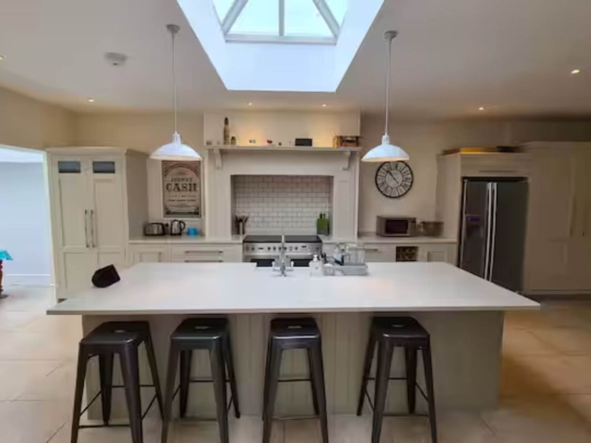 The Square, Wellow, Image 2