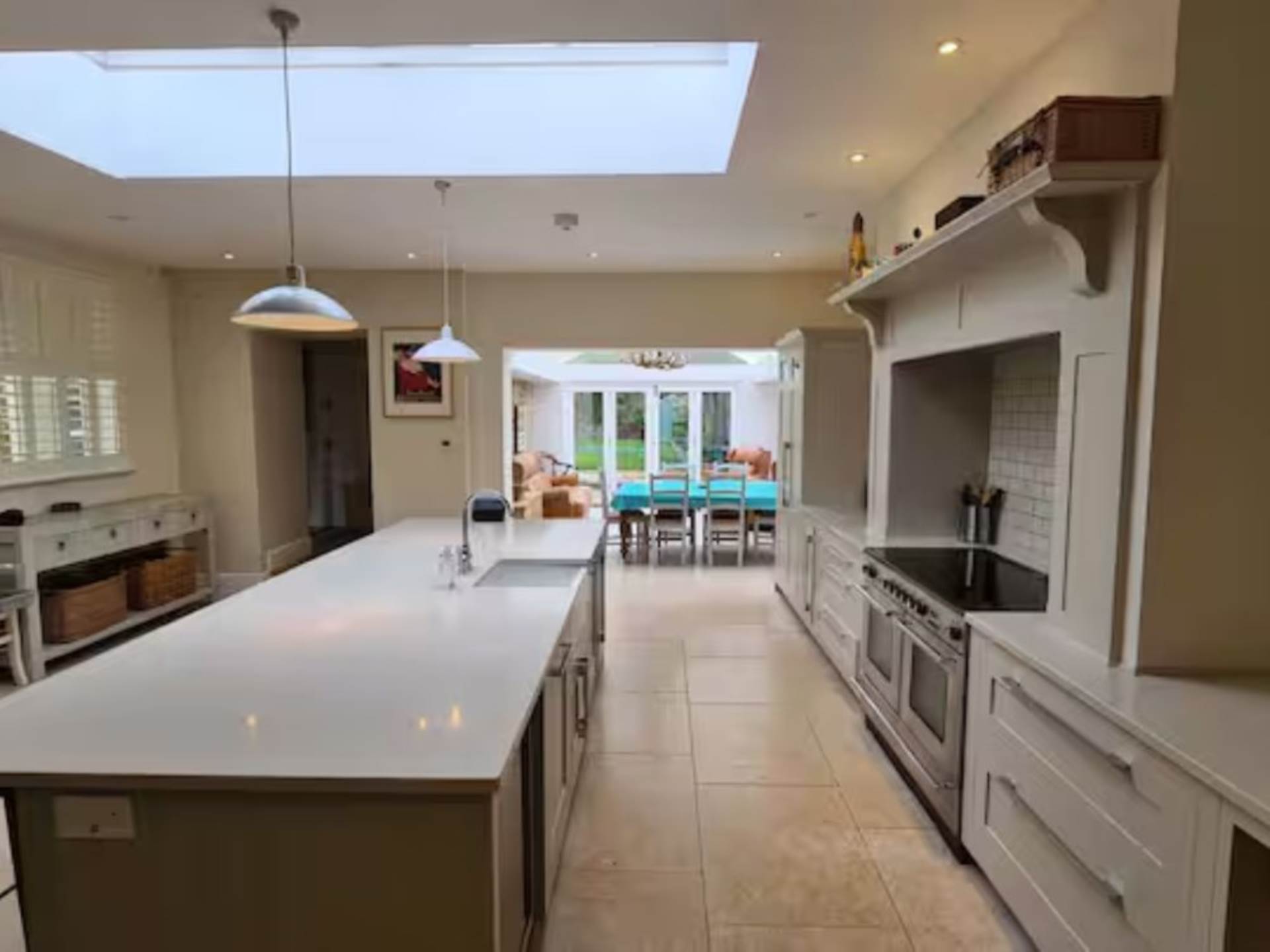 The Square, Wellow, Image 3