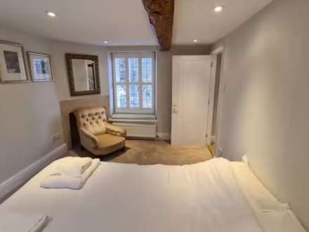 The Square, Wellow, Image 18