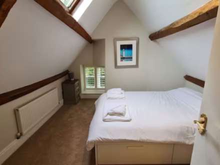 The Square, Wellow, Image 20