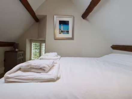 The Square, Wellow, Image 21