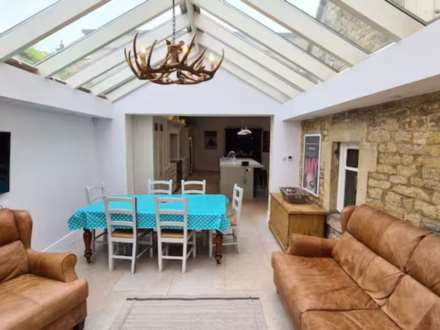 The Square, Wellow, Image 7