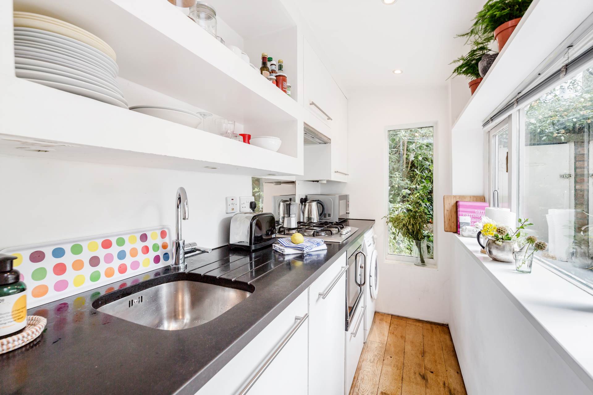 Clarendon Road, London W11, Image 8