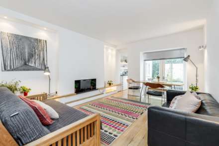 Clarendon Road, London W11, Image 3