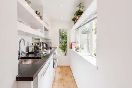 Clarendon Road, London W11, Image 7