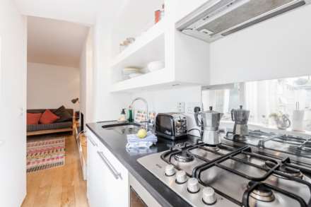 Clarendon Road, London W11, Image 9