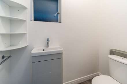 Gainsborough Gardens, Bath, Image 10