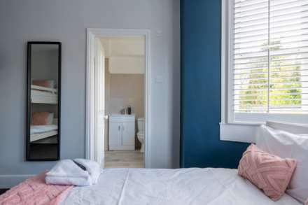 Crescent Gardens, Bath, Image 13