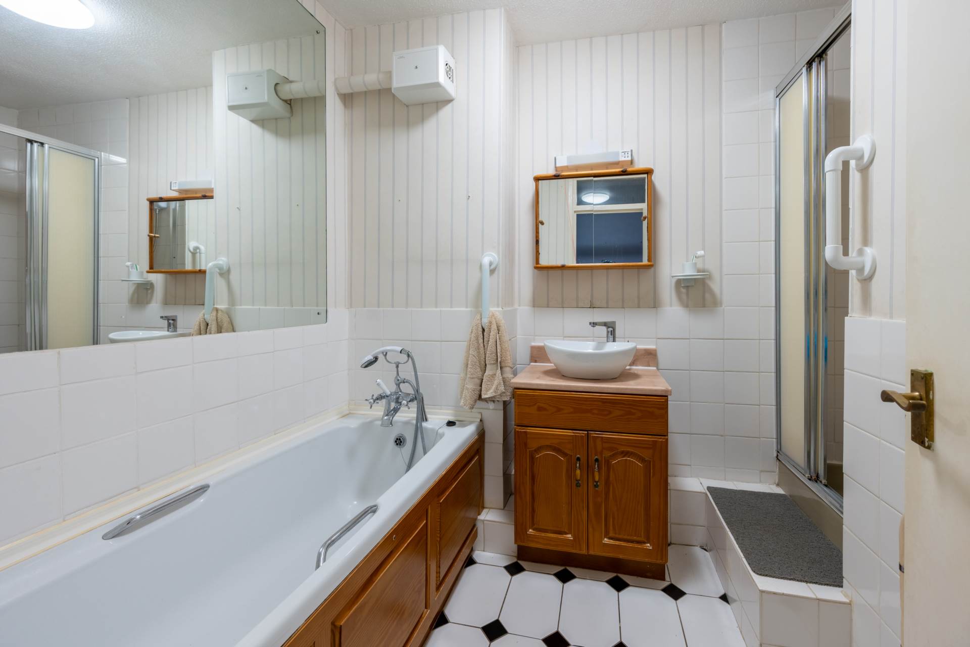 Stoneleigh Court, Lansdown Road, Image 11