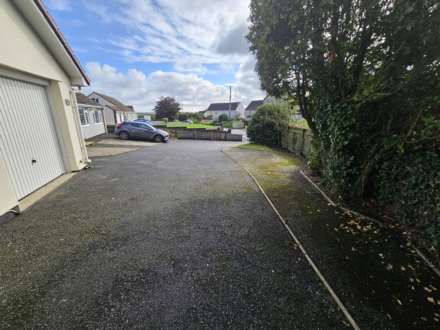Church Lane, Frithelstockstone, Image 13