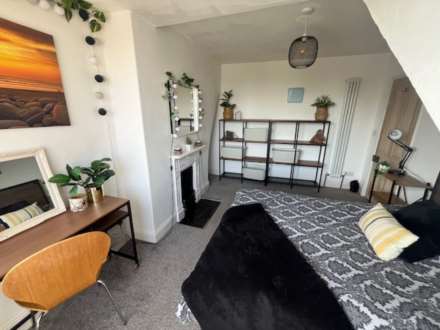 Clovelly Road, Bideford, Image 10