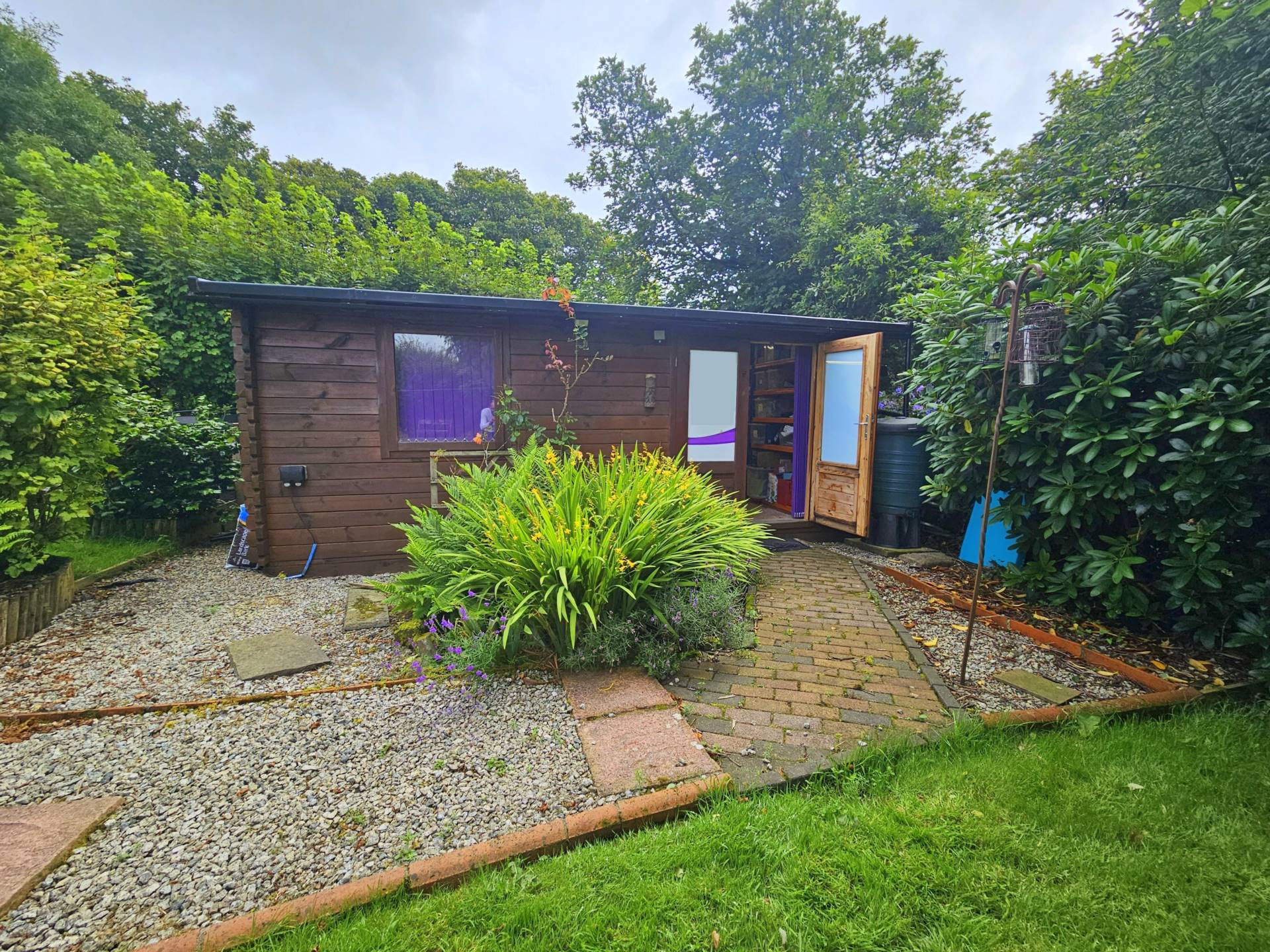 Cranford, Image 28