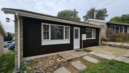 2 Bedroom Detached, Lenwood Road, Northam