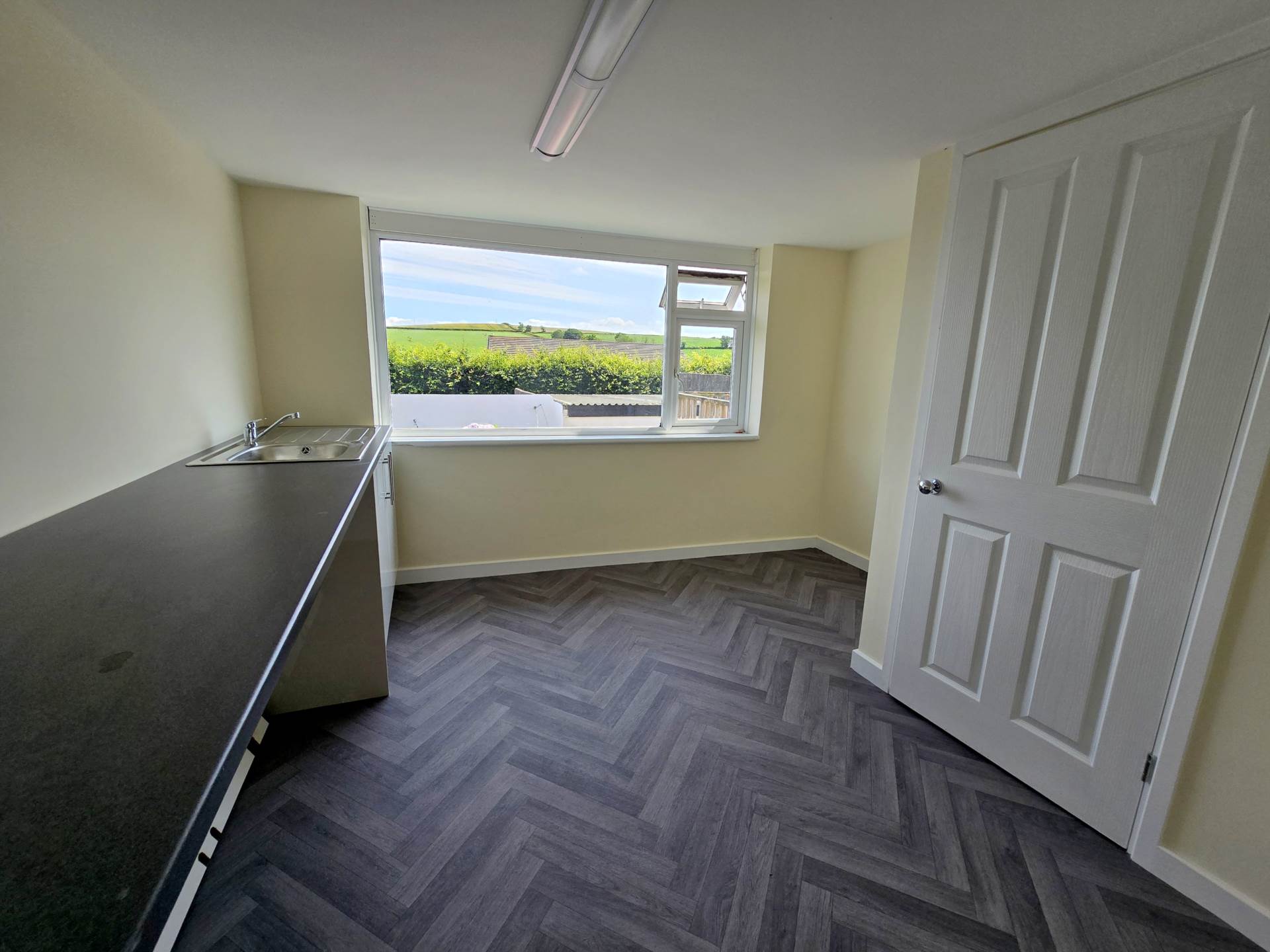 Clovelly Road, Bideford, Image 11