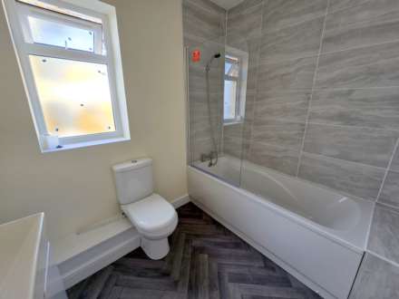 Clovelly Road, Bideford, Image 17